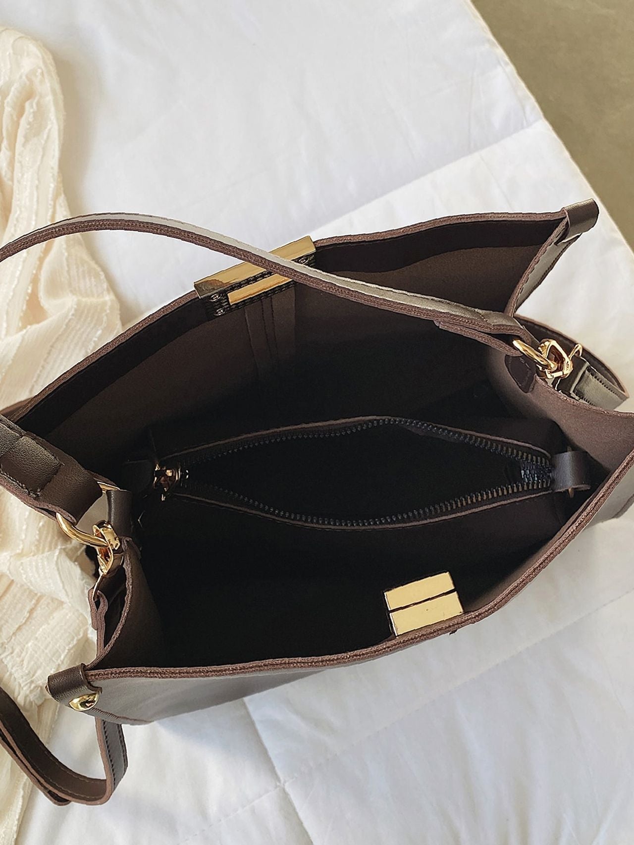 Elegant Twist Lock Bucket Bag Brown