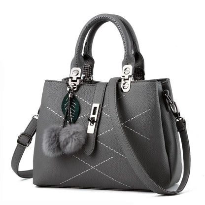 Ladies Fashionable Leather Handbag Spacious