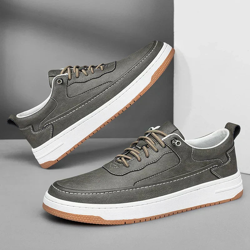 Men's Classic Leather Trainers with Flexibility