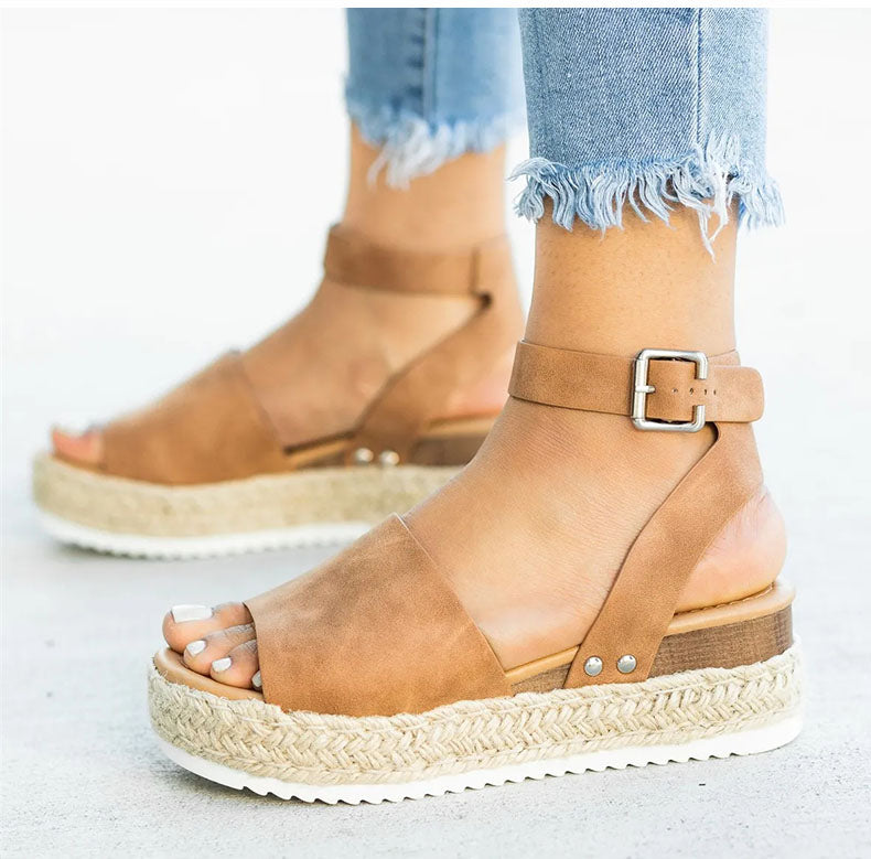 Anne Wedge Sandals With Platform